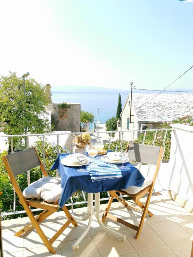 Apartment Biljana Бол Экстерьер фото