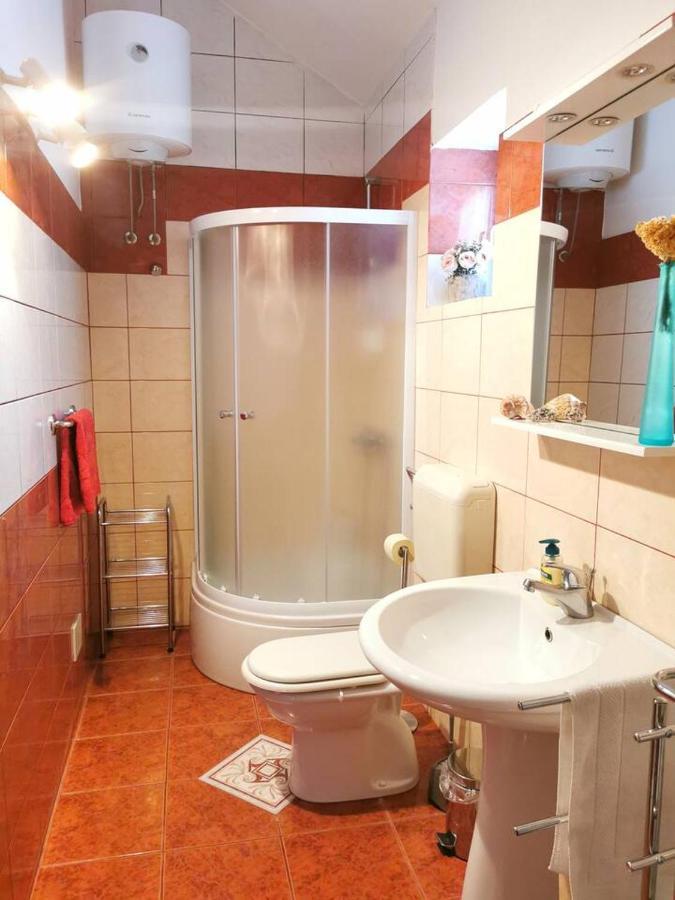 Apartment Biljana Бол Экстерьер фото